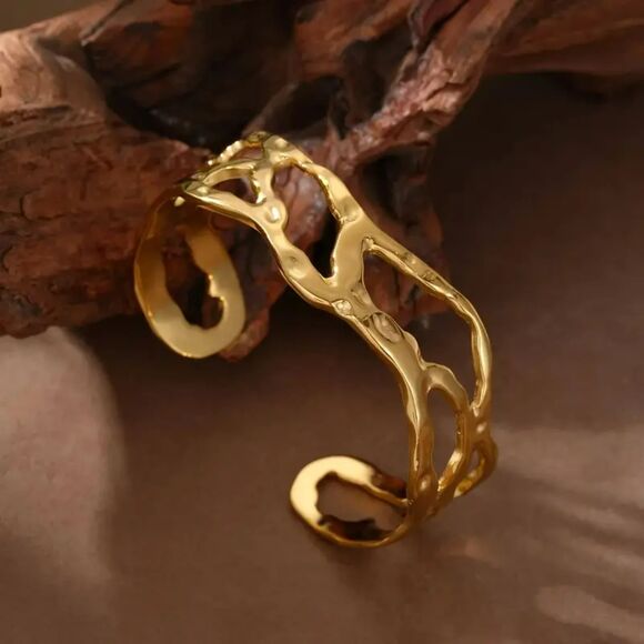 18K Gold Geometric Cutout Statement Cuff Bracelet | Inspired Luxury Design - Picture 1 of 2